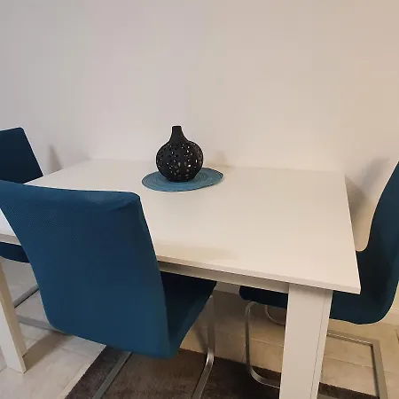 Lejlighed Gemuetlich Ruhig Und Zentral Durch Bahnhof *